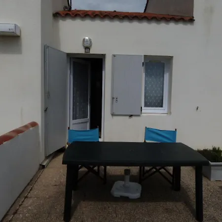 Maisonnette à Barbâtre, 30m De La Pour 4 Pers - Fr-1-823-57 Hébergement de vacances Barbâtre